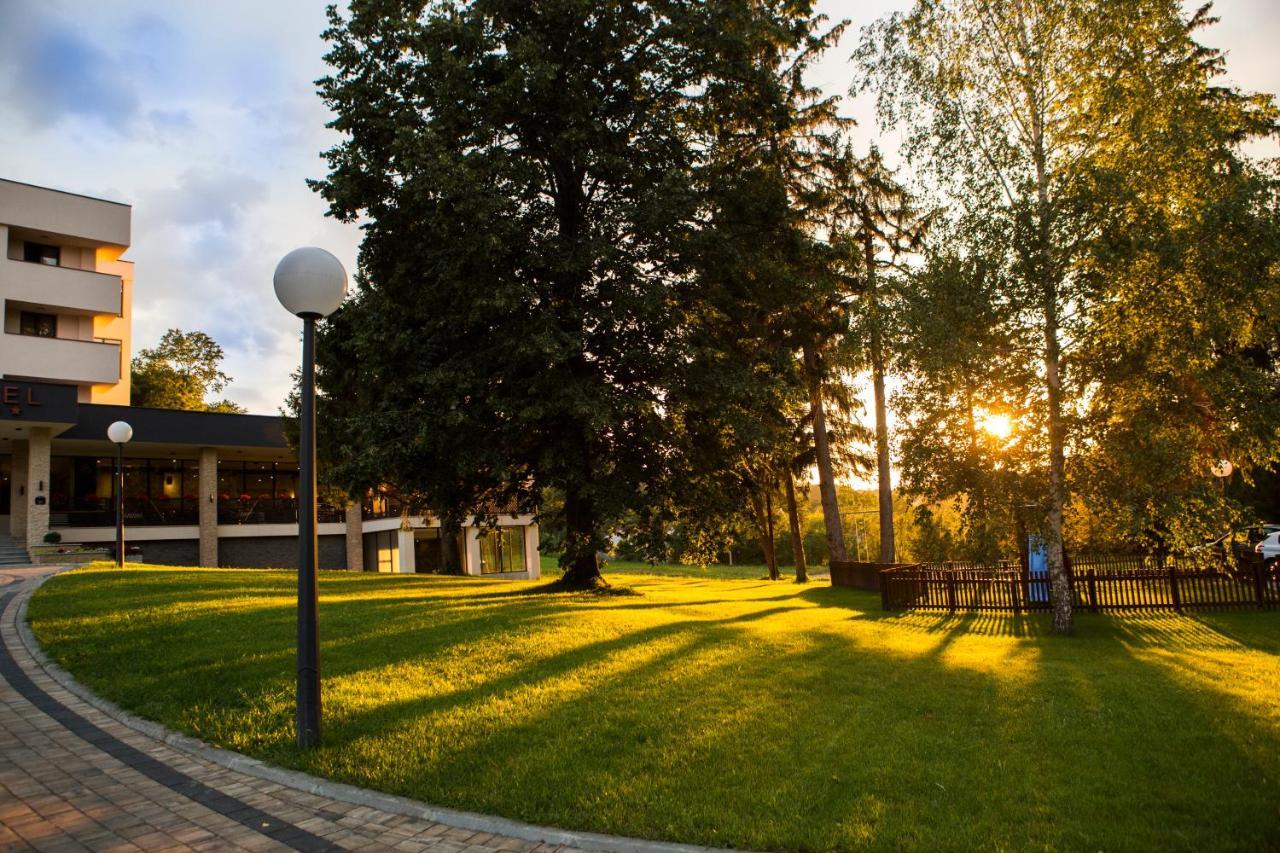 A Hoteli - Hotel Slatina Vrnjacka Banja Exterior photo